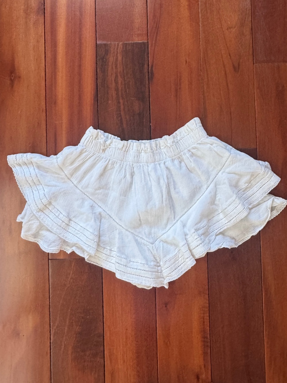 White Ruffled Mini Skort - Picture 2 of 5